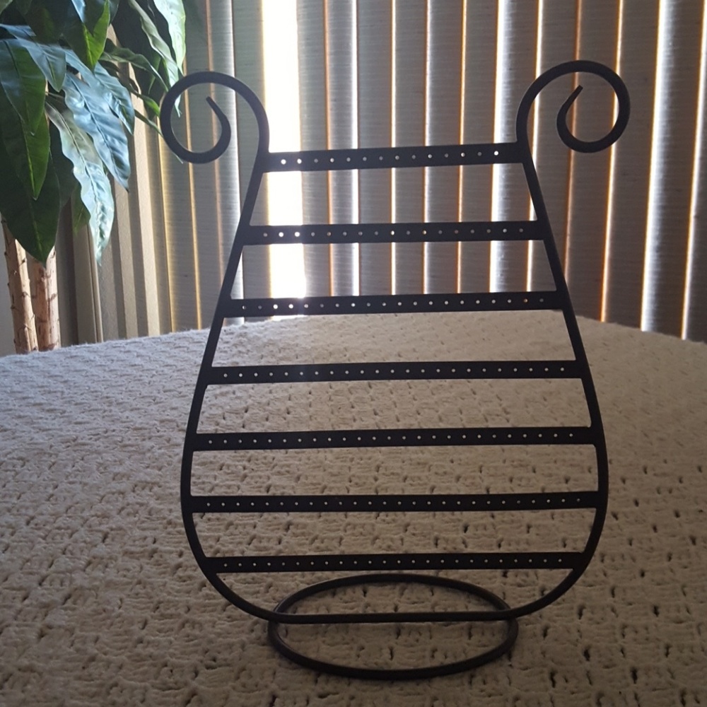 Earring Stand Organizer.